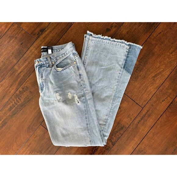Express Jeans Distressed Light Wash Flare Women’s Size 5/6‎ - Picture 1 of 11